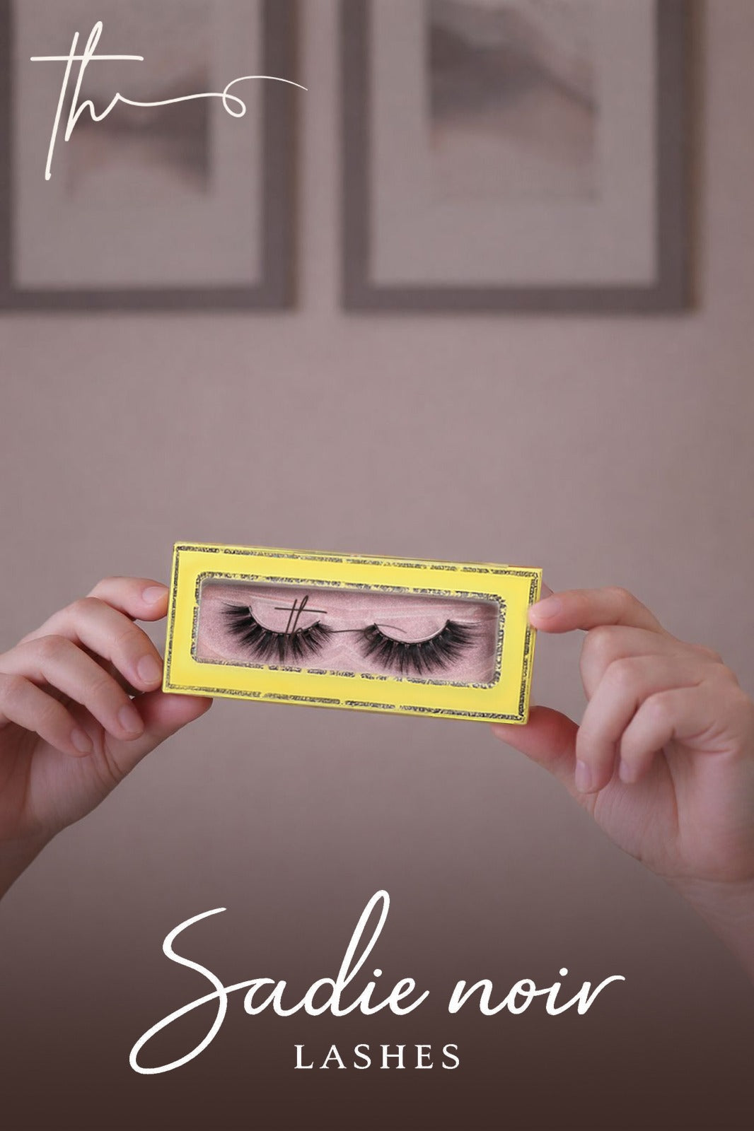 Sadie Noir / strip lashes